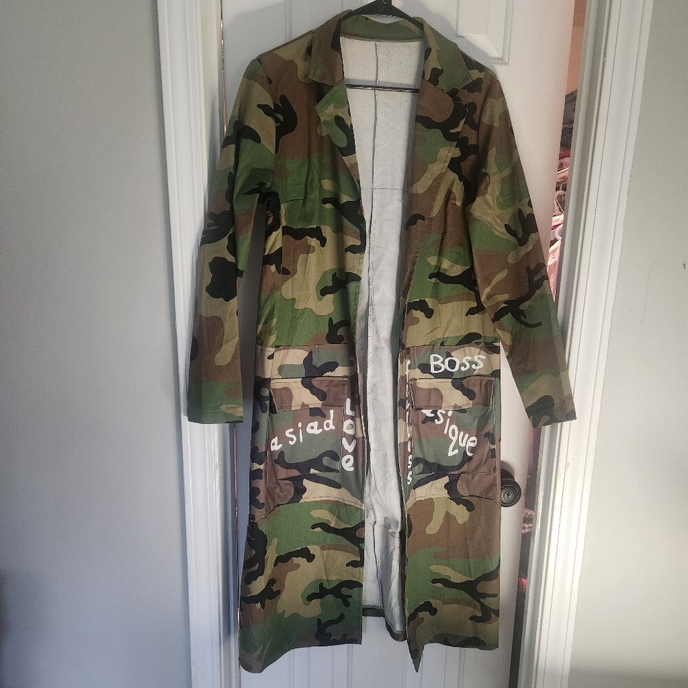Exclusive and Never Worn:  Long-sleeved Camouflage Print Jacket